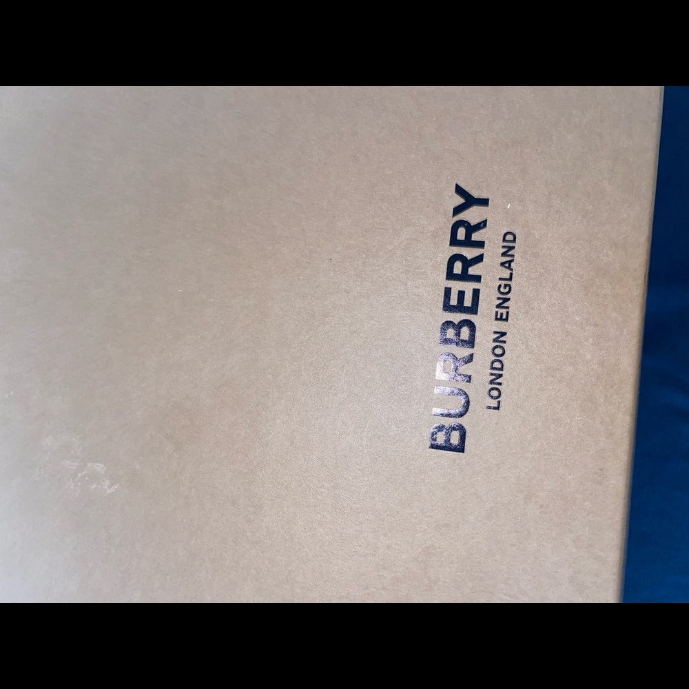 BURBERRY men’s size 12 black shoe with logo strap - Picture 4 of 6